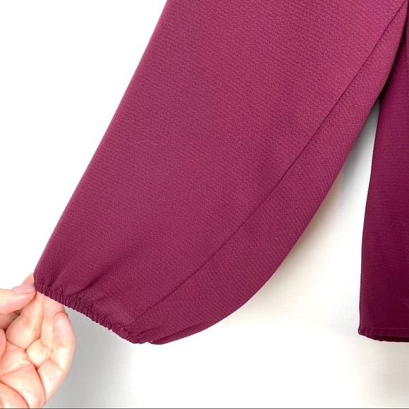 Torrid Berry Open Drape Lace Back Crepe Blouse EUC - Picture 11 of 12